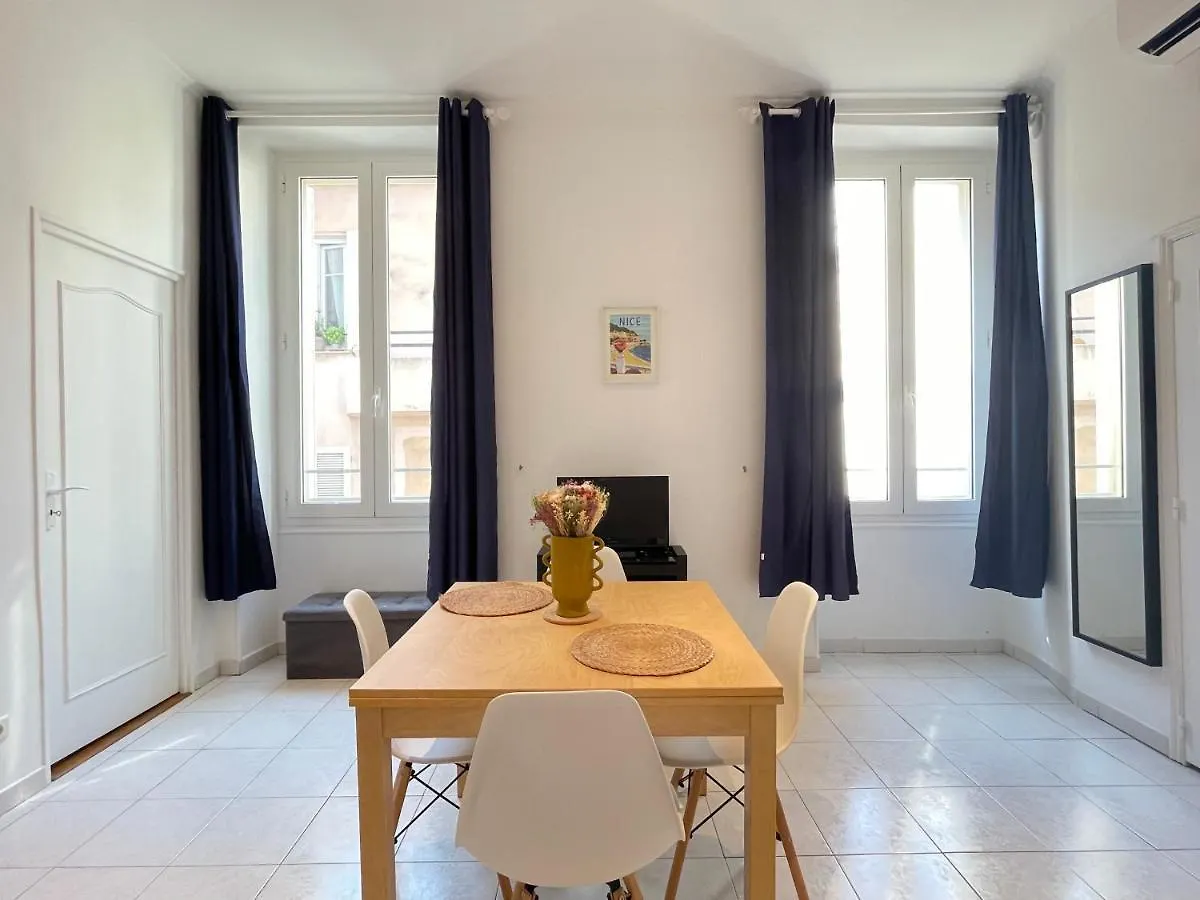 Nice Renting - Grimaldi - Best Place Heart Of Golden Square - Ac - Fully Equipped