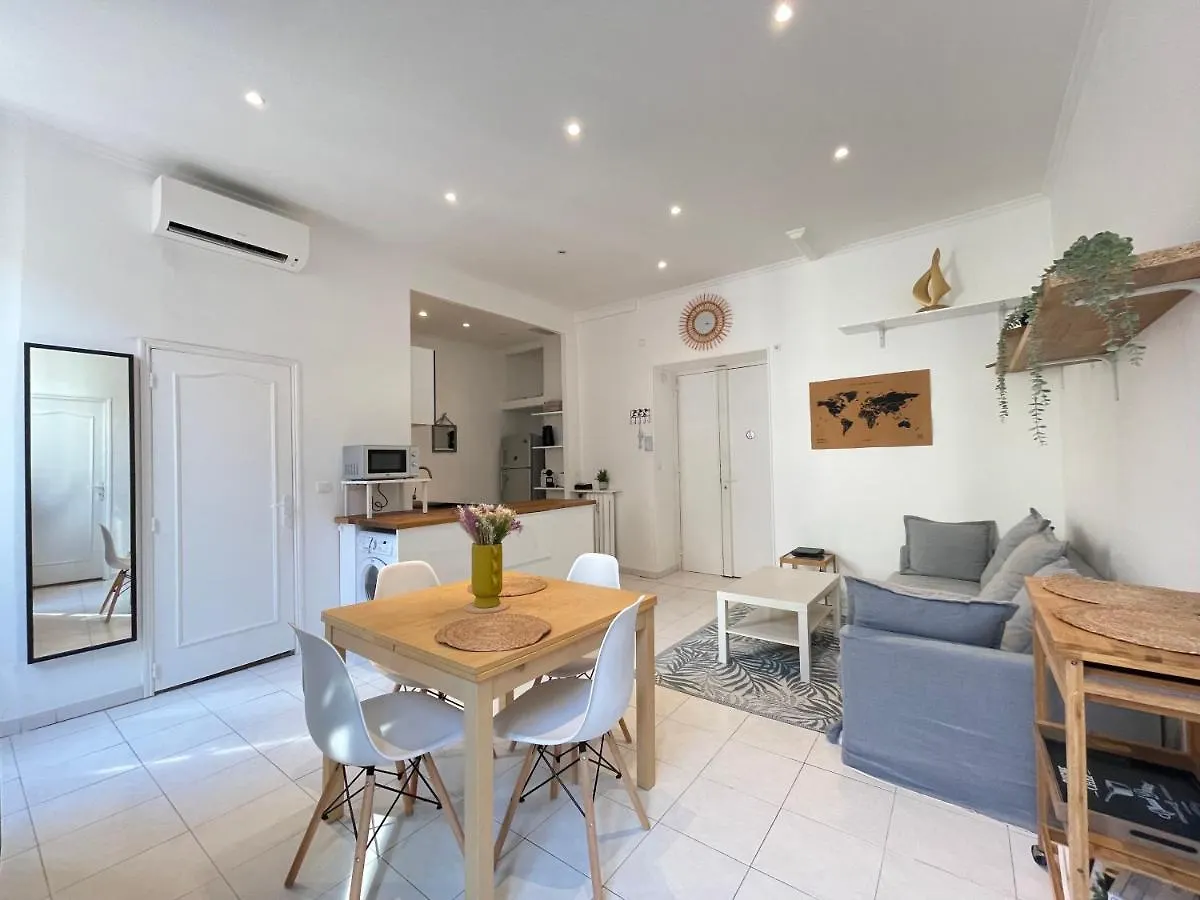 Nice Renting - Grimaldi - Best Place Heart Of Golden Square - Ac - Fully Equipped의 연락처